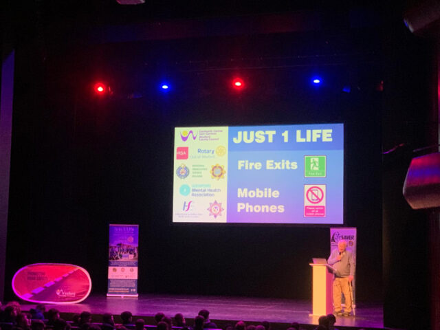 Just 1 life presentation in the opera house